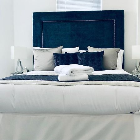 בדפורד Snapos Luxury Serviced Apartment - Meridian House מראה חיצוני תמונה
