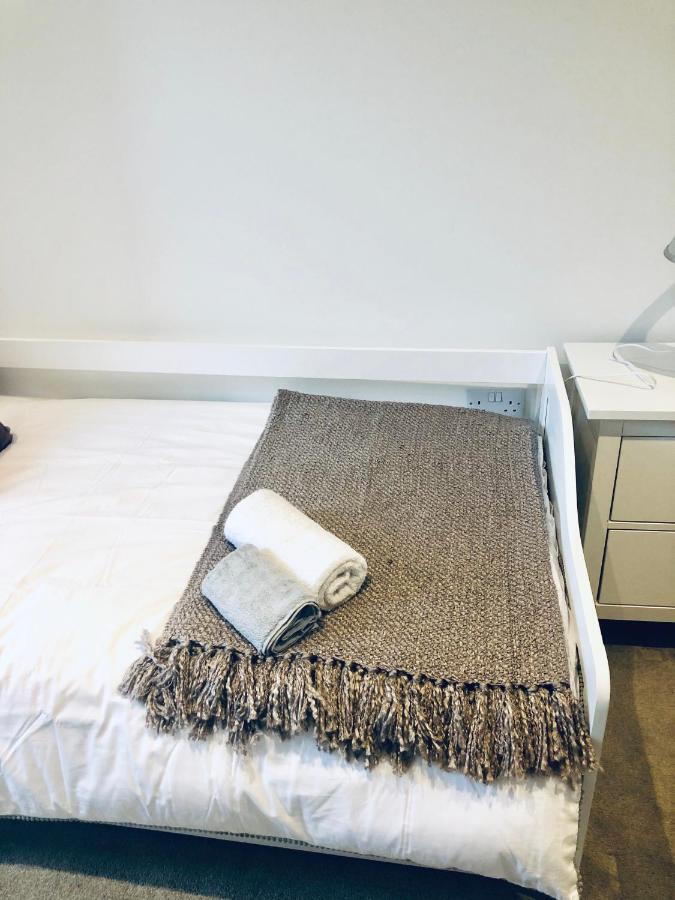 בדפורד Snapos Luxury Serviced Apartment - Meridian House מראה חיצוני תמונה