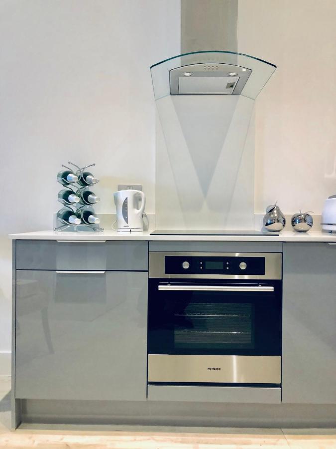 בדפורד Snapos Luxury Serviced Apartment - Meridian House מראה חיצוני תמונה