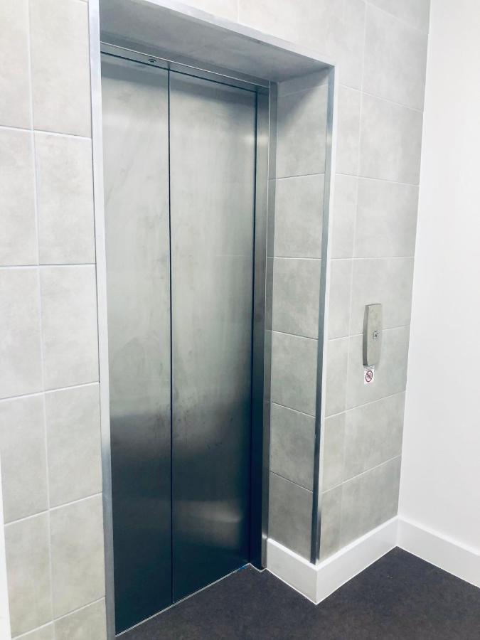 בדפורד Snapos Luxury Serviced Apartment - Meridian House מראה חיצוני תמונה