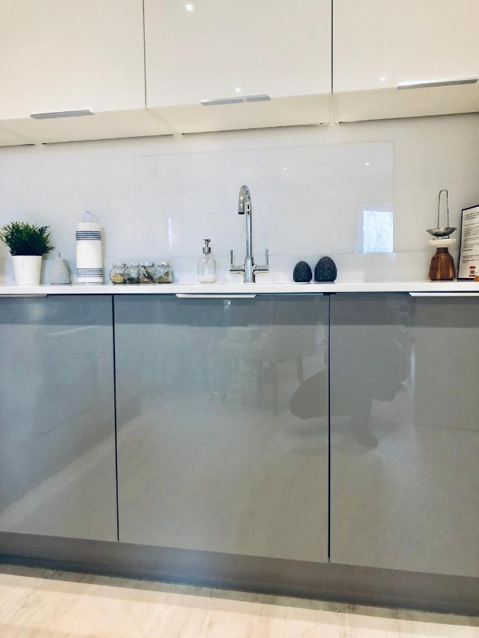 בדפורד Snapos Luxury Serviced Apartment - Meridian House מראה חיצוני תמונה