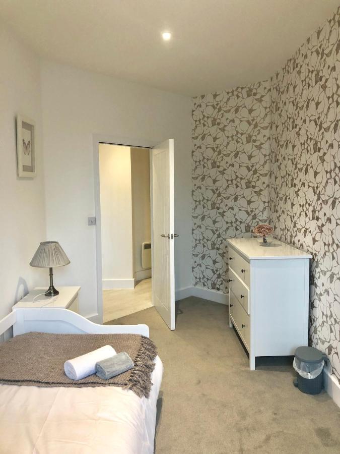 בדפורד Snapos Luxury Serviced Apartment - Meridian House מראה חיצוני תמונה