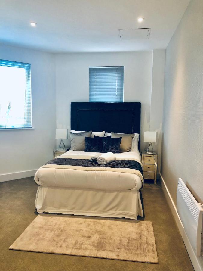 בדפורד Snapos Luxury Serviced Apartment - Meridian House מראה חיצוני תמונה