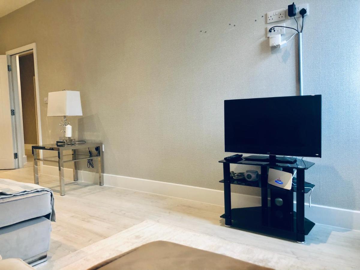 בדפורד Snapos Luxury Serviced Apartment - Meridian House מראה חיצוני תמונה